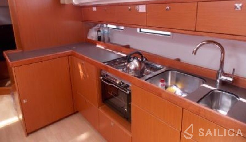 Bavaria 46 Cruiser - Yacht Charter Sailica