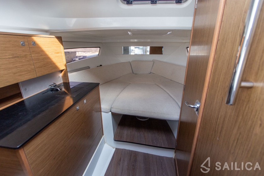 Cap Camarat 9.0 WA - Yacht Charter Sailica