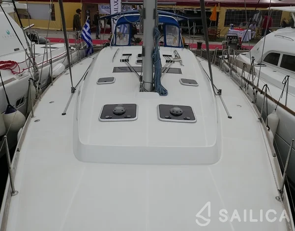 Oceanis 50 - Yacht Charter Sailica
