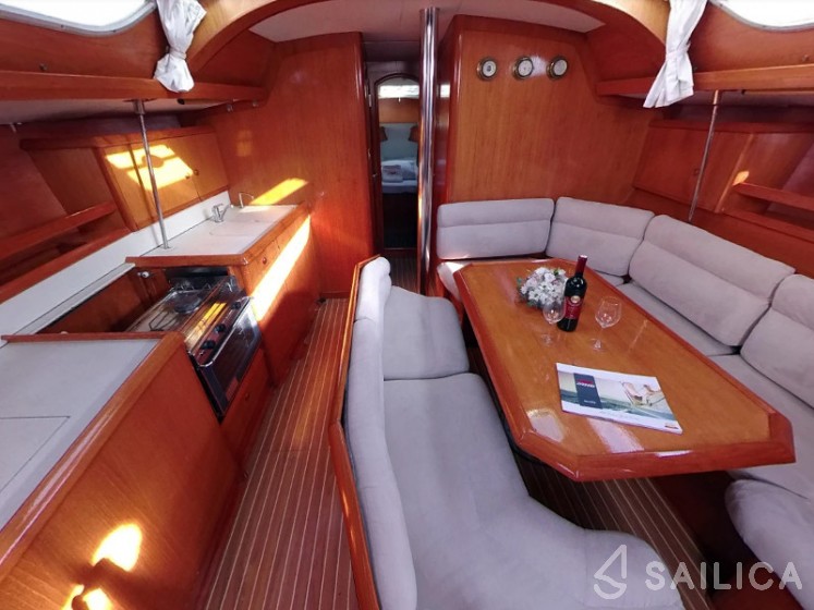 Sun Odyssey 42.2 - Yacht Charter Sailica
