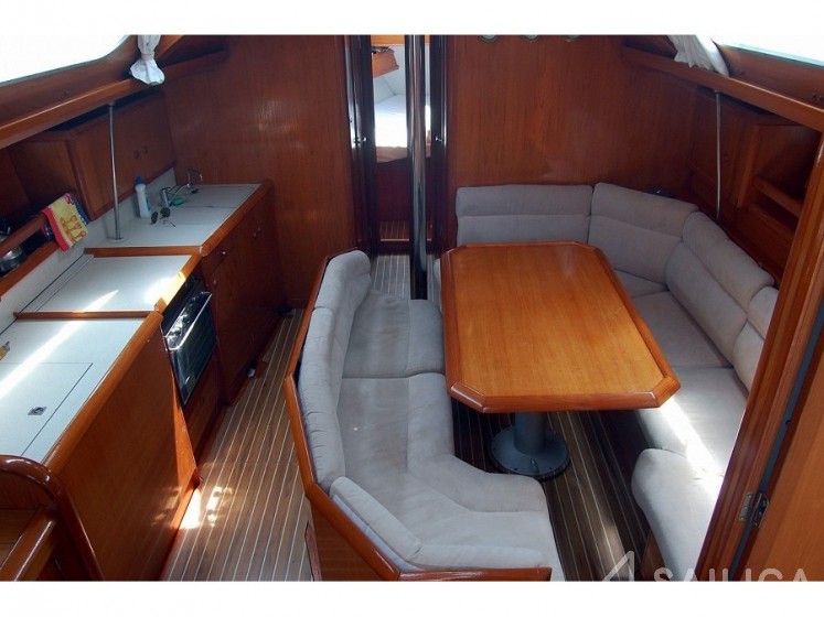 Sun Odyssey 42.2 - Yacht Charter Sailica