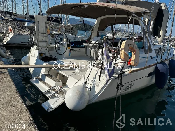 Oceanis 45 - Yacht Charter Sailica