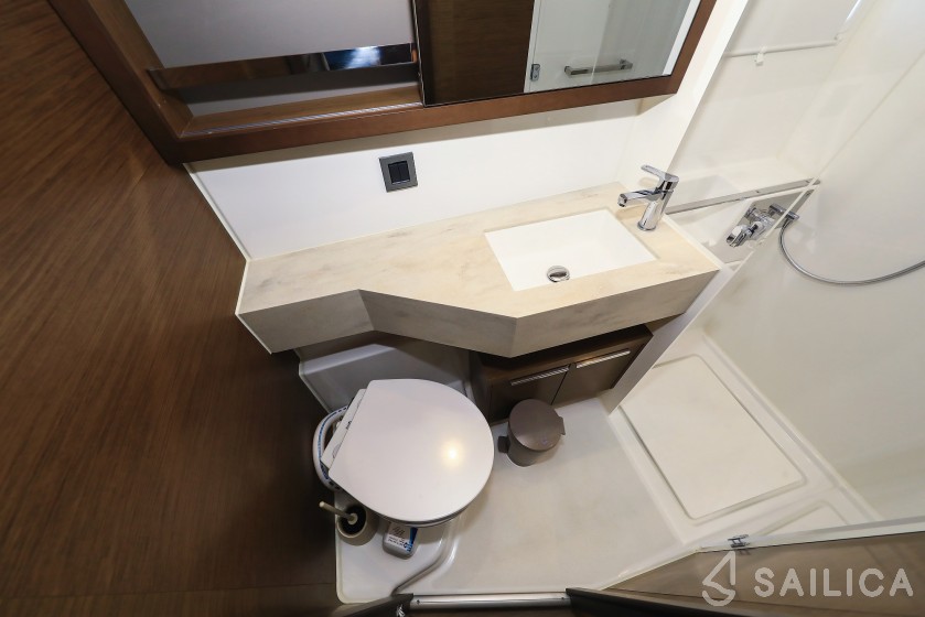 Lagoon 46  - Yacht Charter Sailica
