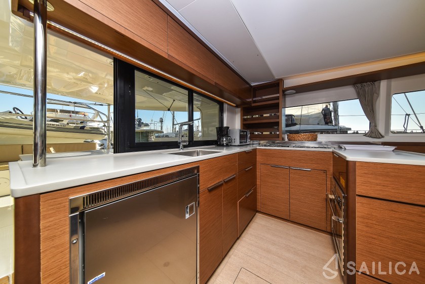 Lagoon 46  - Yacht Charter Sailica