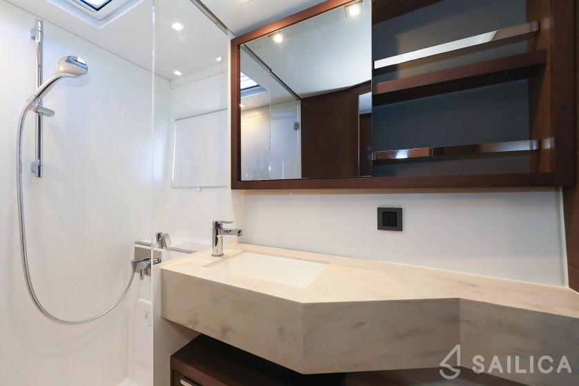 Lagoon 46  - Yacht Charter Sailica