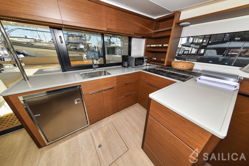 Lagoon 46  - Yacht Charter Sailica