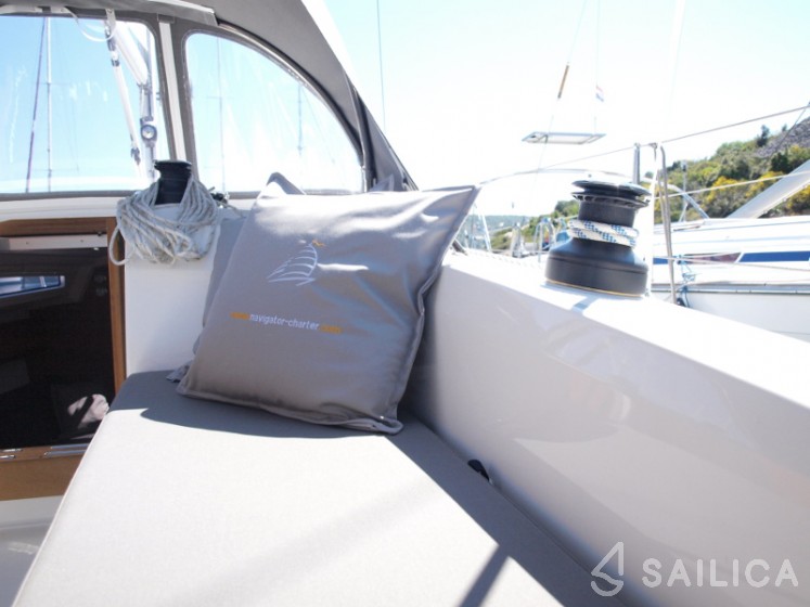 Bavaria 33 Cruiser - Yacht Charter Sailica