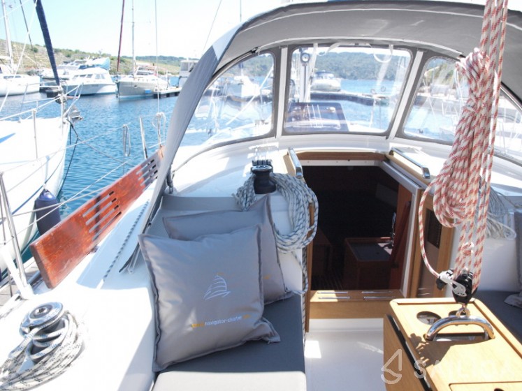 Bavaria 33 Cruiser - Yacht Charter Sailica