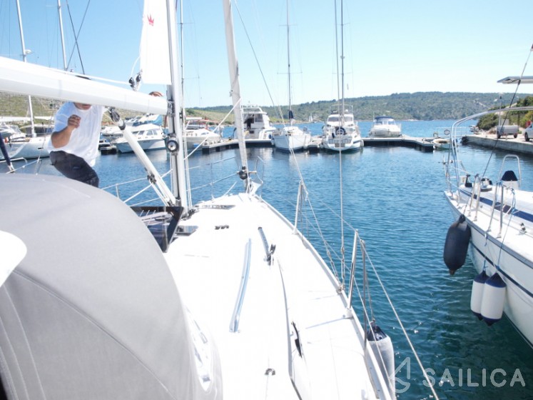 Bavaria 33 Cruiser - Yacht Charter Sailica