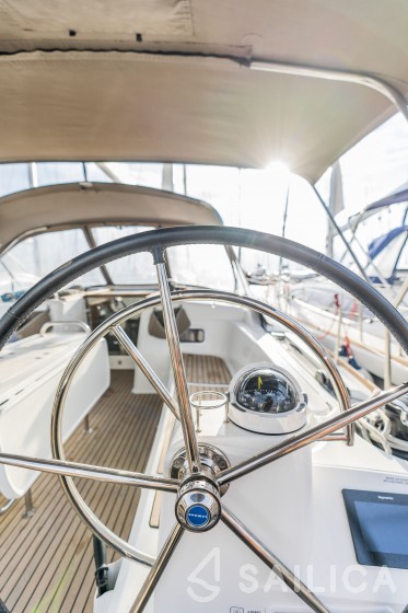 Sun Odyssey 519 - Yacht Charter Sailica