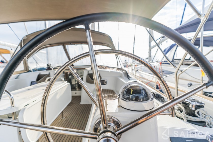 Sun Odyssey 519 - Yacht Charter Sailica