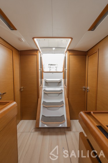 Sun Odyssey 519 - Yacht Charter Sailica