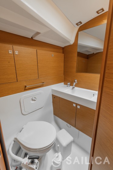 Sun Odyssey 519 - Yacht Charter Sailica