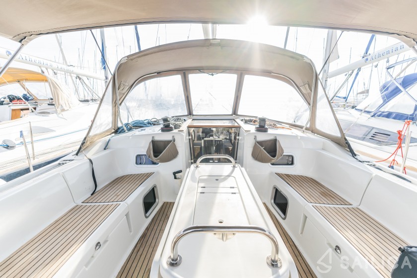 Sun Odyssey 519 - Yacht Charter Sailica
