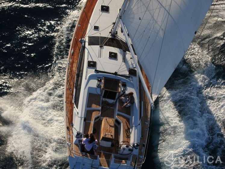 Jeanneau 53 - Yacht Charter Sailica