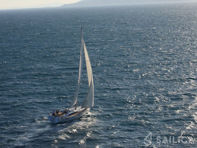 Jeanneau 53 - Yacht Charter Sailica