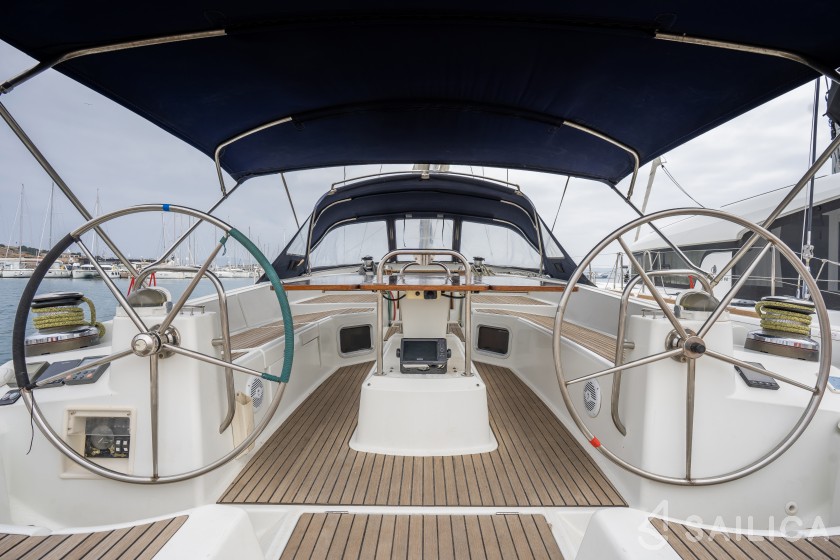 Jeanneau 53 - Yacht Charter Sailica