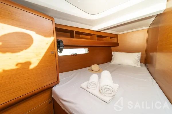 Sun Odyssey 479 - Yacht Charter Sailica