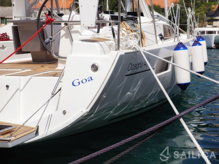 Oceanis 41.1 - Yacht Charter Sailica