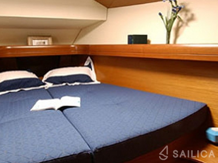 Sun Odyssey 39i - Yacht Charter Sailica