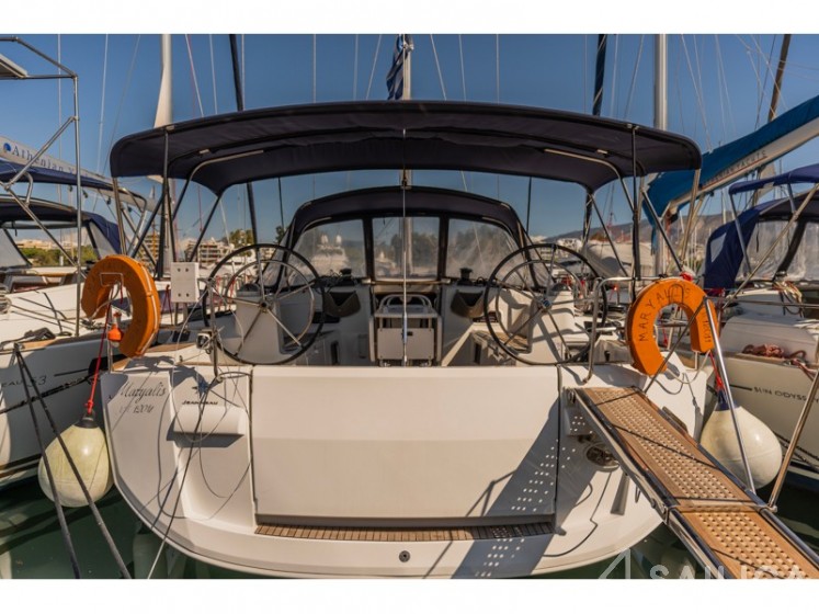 Sun Odyssey 519 - Yacht Charter Sailica
