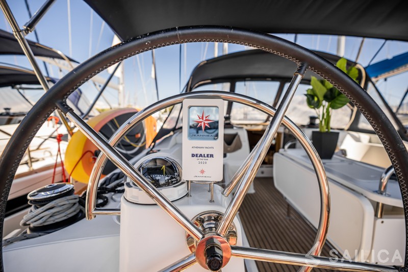 Sun Odyssey 519 - Yacht Charter Sailica