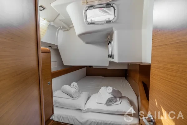 Sun Odyssey 519 - Yacht Charter Sailica