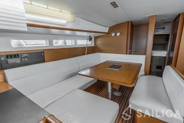 Sun Odyssey 519 - Yacht Charter Sailica
