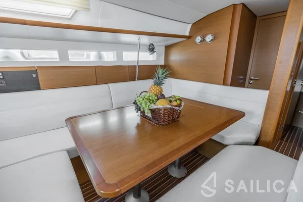 Sun Odyssey 519 - Yacht Charter Sailica