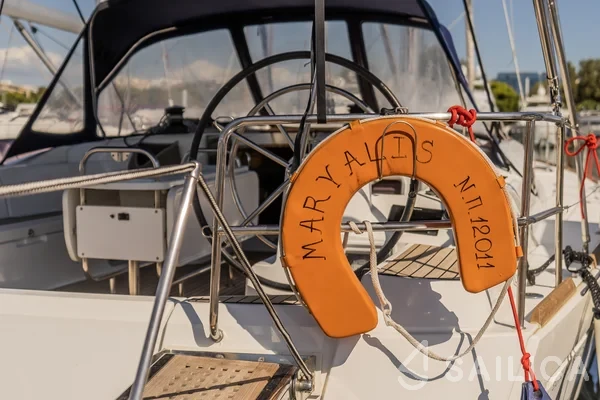 Sun Odyssey 519 - Yacht Charter Sailica