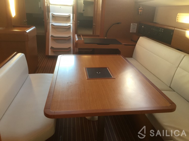 Sun Odyssey 519 - Yacht Charter Sailica