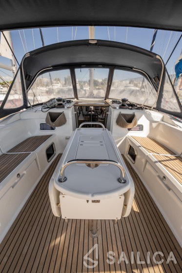Sun Odyssey 519 - Yacht Charter Sailica