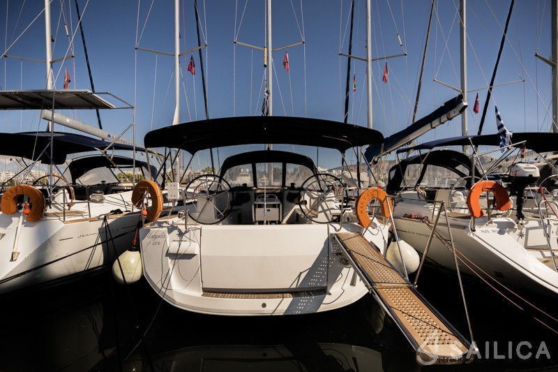 Sun Odyssey 519 - Yacht Charter Sailica