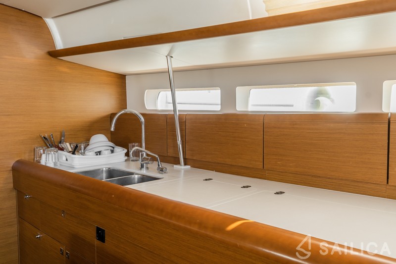 Sun Odyssey 519 - Yacht Charter Sailica
