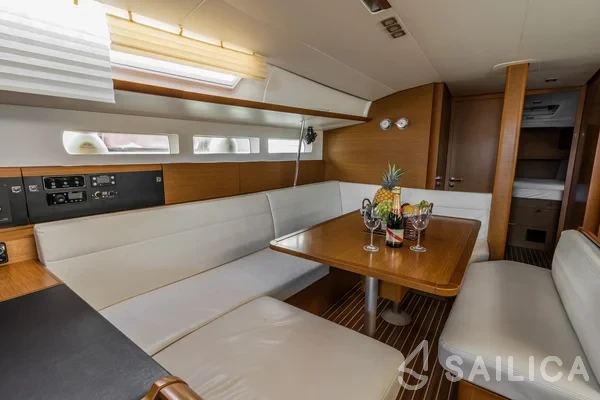 Sun Odyssey 519 - Yacht Charter Sailica