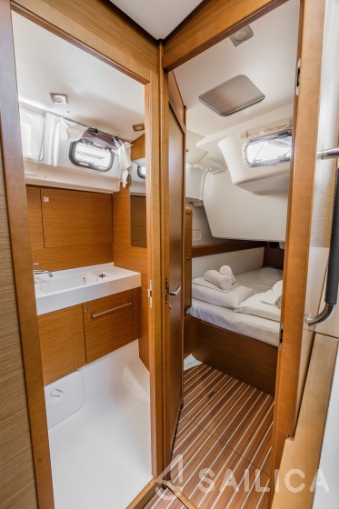 Sun Odyssey 519 - Yacht Charter Sailica