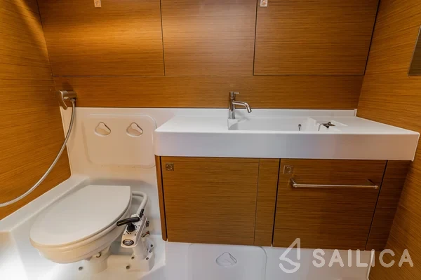 Sun Odyssey 519 - Yacht Charter Sailica