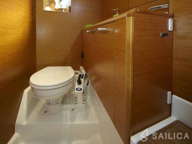 Sun Odyssey 439 - Yacht Charter Sailica