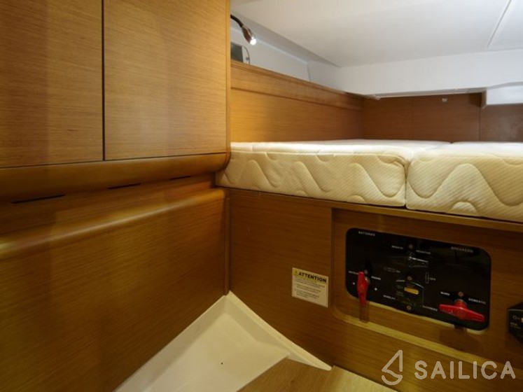 Sun Odyssey 439 - Yacht Charter Sailica