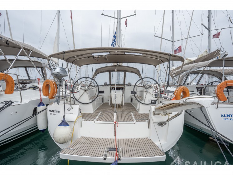 Sun Odyssey 519 - Yacht Charter Sailica