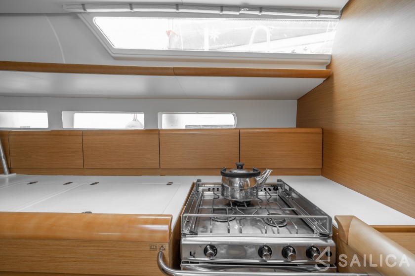 Sun Odyssey 519 - Yacht Charter Sailica