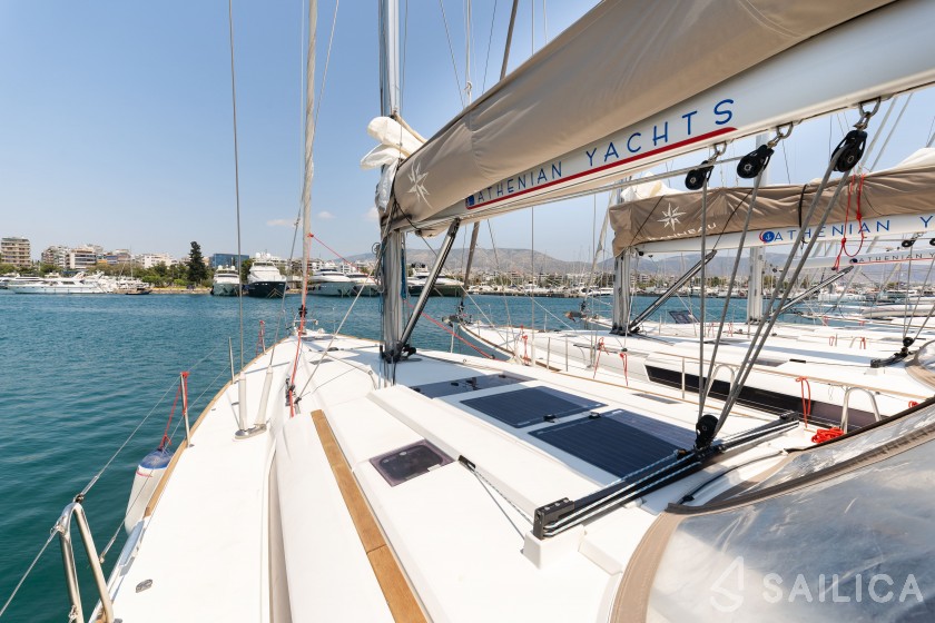 Sun Odyssey 519 - Yacht Charter Sailica