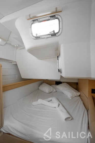Sun Odyssey 519 - Yacht Charter Sailica