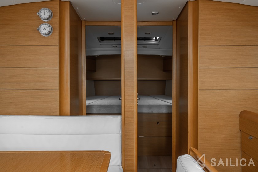 Sun Odyssey 519 - Yacht Charter Sailica