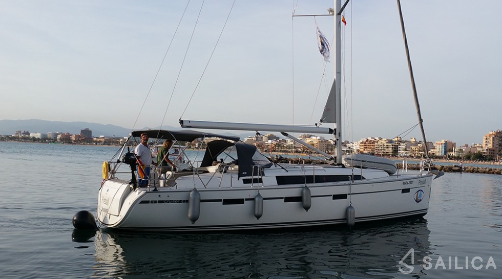 Bavaria 41 Cruiser - Yacht Charter Sailica