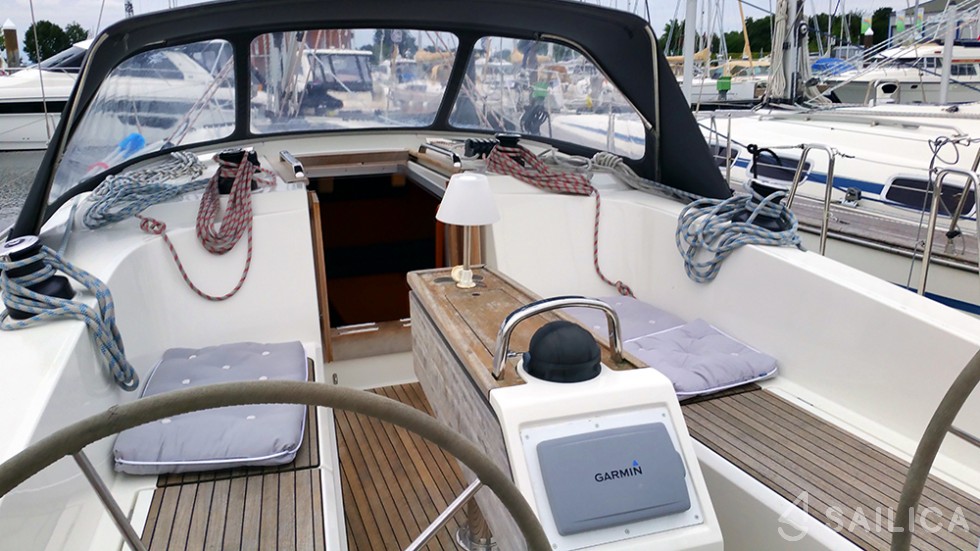Bavaria 41 Cruiser - Yacht Charter Sailica