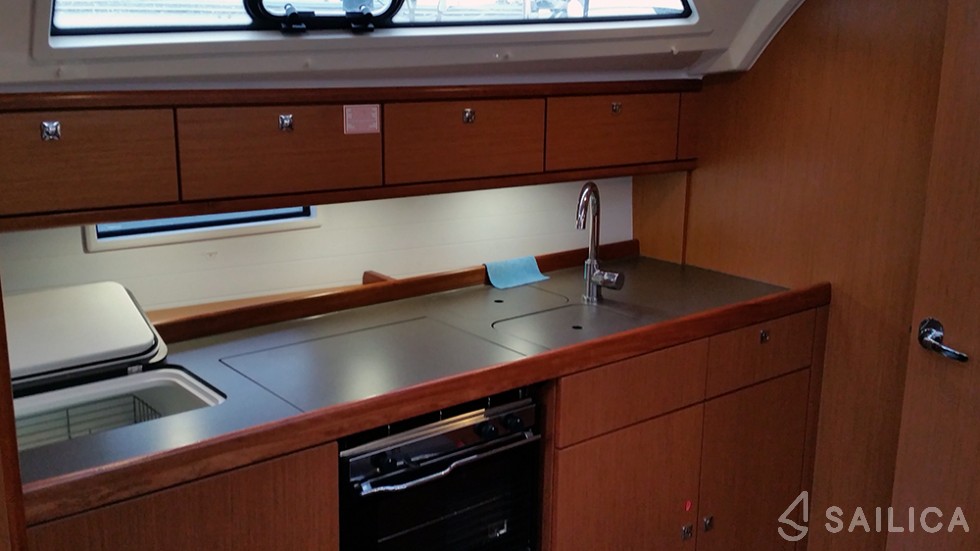 Bavaria 41 Cruiser - Yacht Charter Sailica
