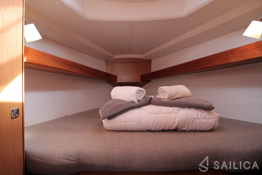 Bavaria 33 Cruiser - Yacht Charter Sailica