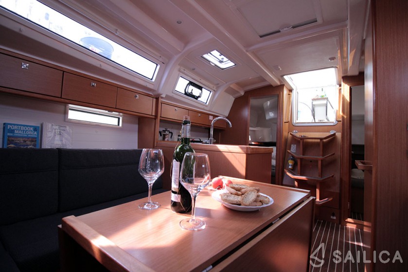 Bavaria 37 Cruiser - Yacht Charter Sailica