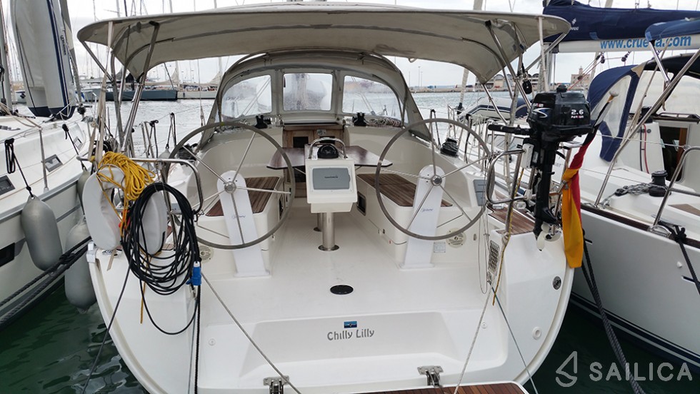 Bavaria 37 Cruiser - Yacht Charter Sailica